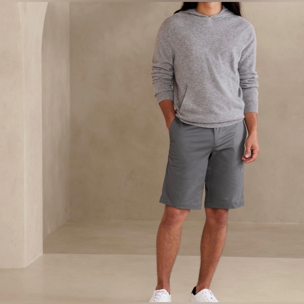 Banana Republic Men’s Emerson Shorts - 10” Inseam - Size 35 - Grey Textured!
